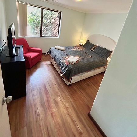 Geraldton Holiday Unit With Free Streaming Exterior foto